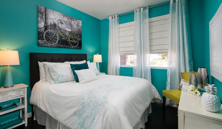 Roman shades in a Charlotte bedroom